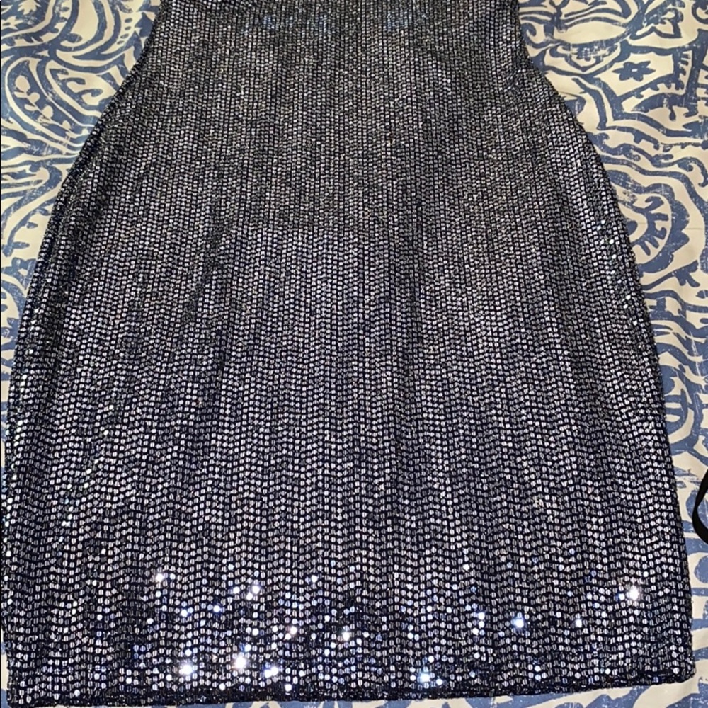 Open back dress - Picture 2 of 6